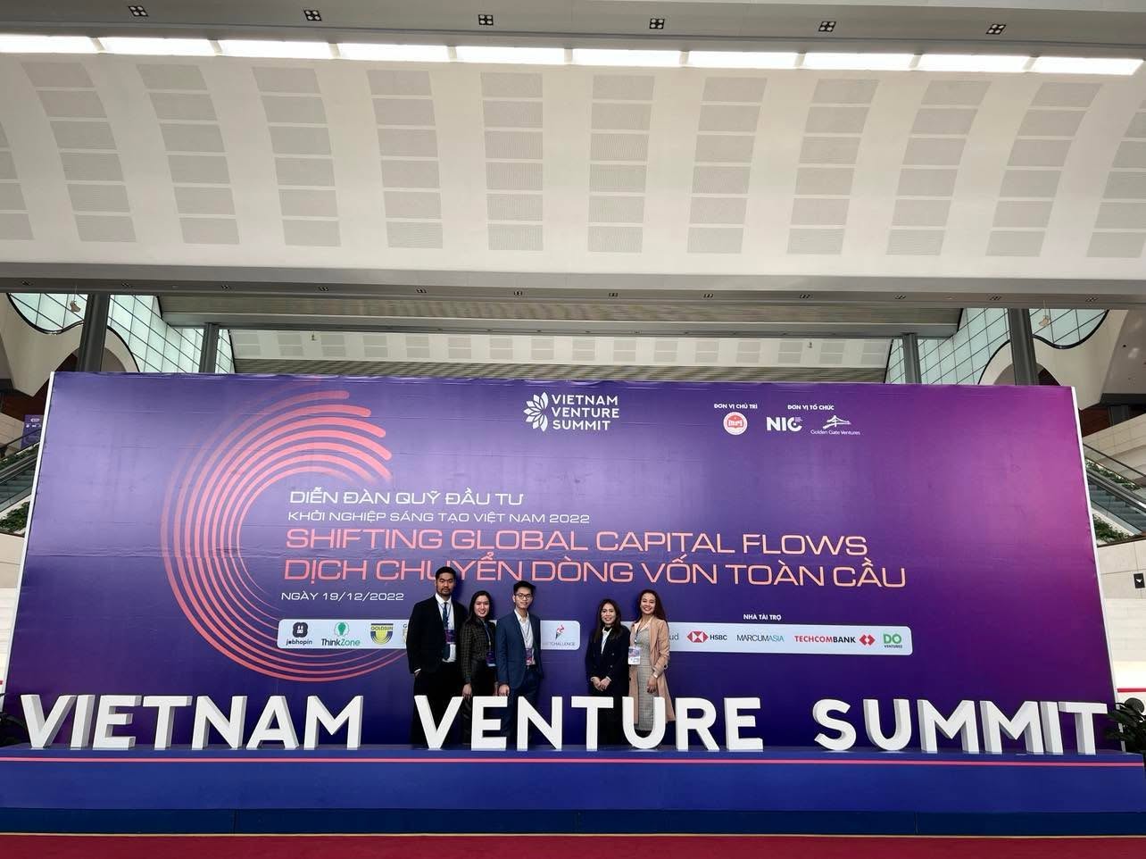 Vietnam Venture Summit — VietChallenge team at Shifting Global Capital Flows forum